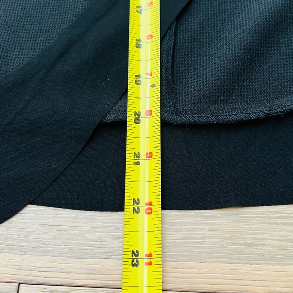 BLQ BASIQ light weight, black mini skirt, lightweight for layering, size 1. - Picture 13 of 15